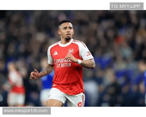 中超焦点战曼联与阿森纳战平点球争议引发全场热议