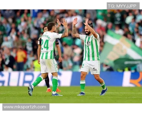 西甲精彩对决那不勒斯上演惊天逆转击败里昂全场沸腾